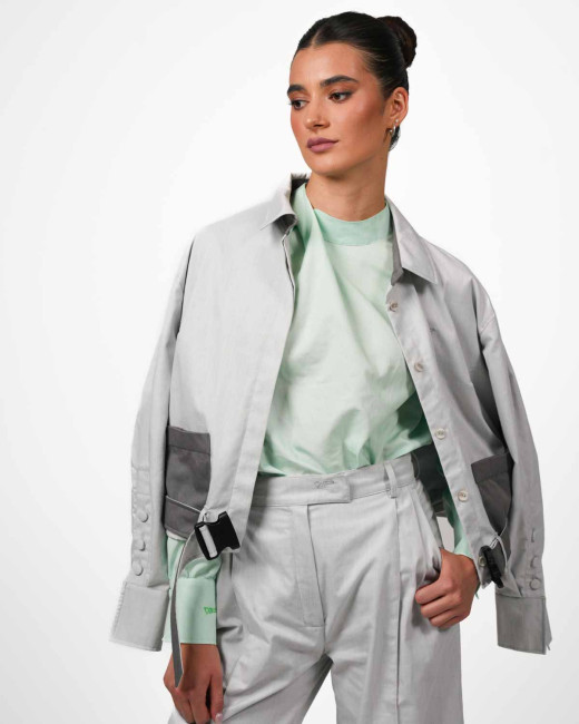 Preview: Bluse mit Kragendetail VIP – Stil trifft Schutz - Mintgrün