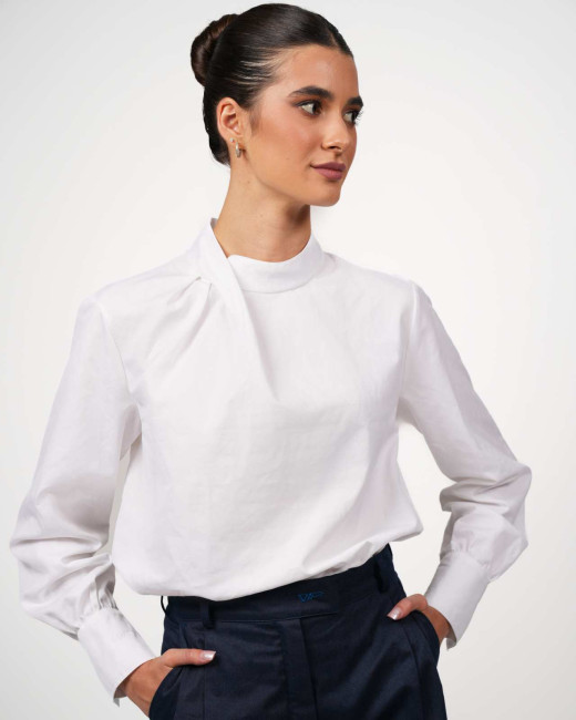 Camicetta con colletto VIP – Lo stile incontra la protezione - bianco