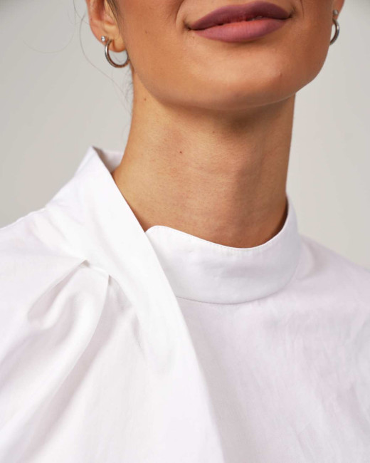 Preview: Bluse mit Kragendetail VIP – Stil trifft Schutz - Weiss