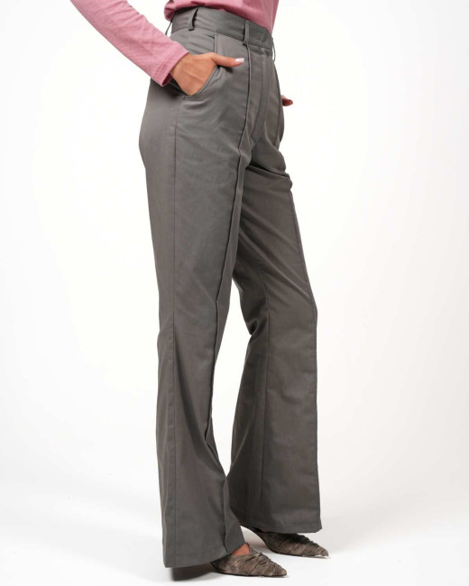 Preview: Flared-Cut-Hose VIP – Stilvoll geschützt im Alltag - Graugrün