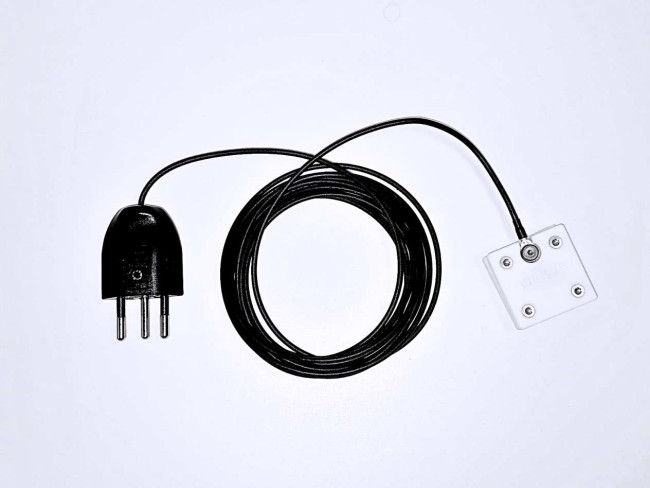 Wavesafe, 5G, Strahlenschutz, USB-Anschlussleitung zur Erdung von Laptop, Drucker o.ä. mit CH-Stecker 2m