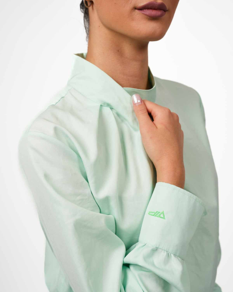 Bluse mit Kragendetail VIP – Stil trifft Schutz - Mintgrün