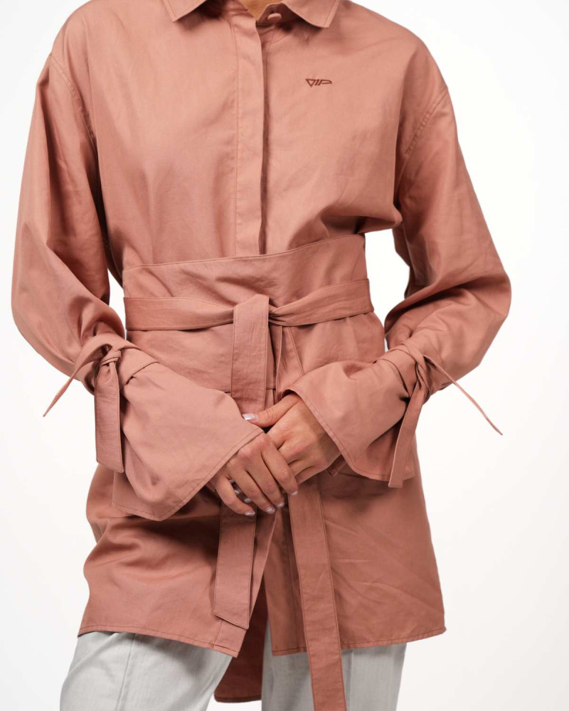 Oversize-Bluse VIP Swiss Shield Max Wear – Eleganz mit 5G-Schutz - Mocca Mousse