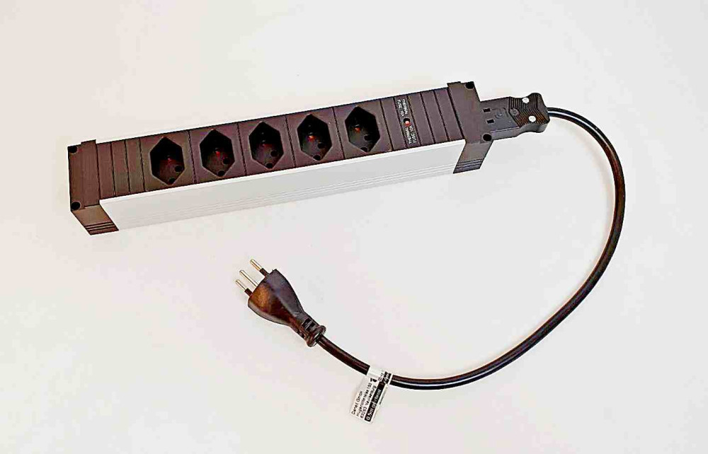 Wavesafe, protezione dalle radiazioni, cavi/spine/luci protette, sistema di spine: striscia di sistema a 5 spine CH incl. set di montaggio schermato